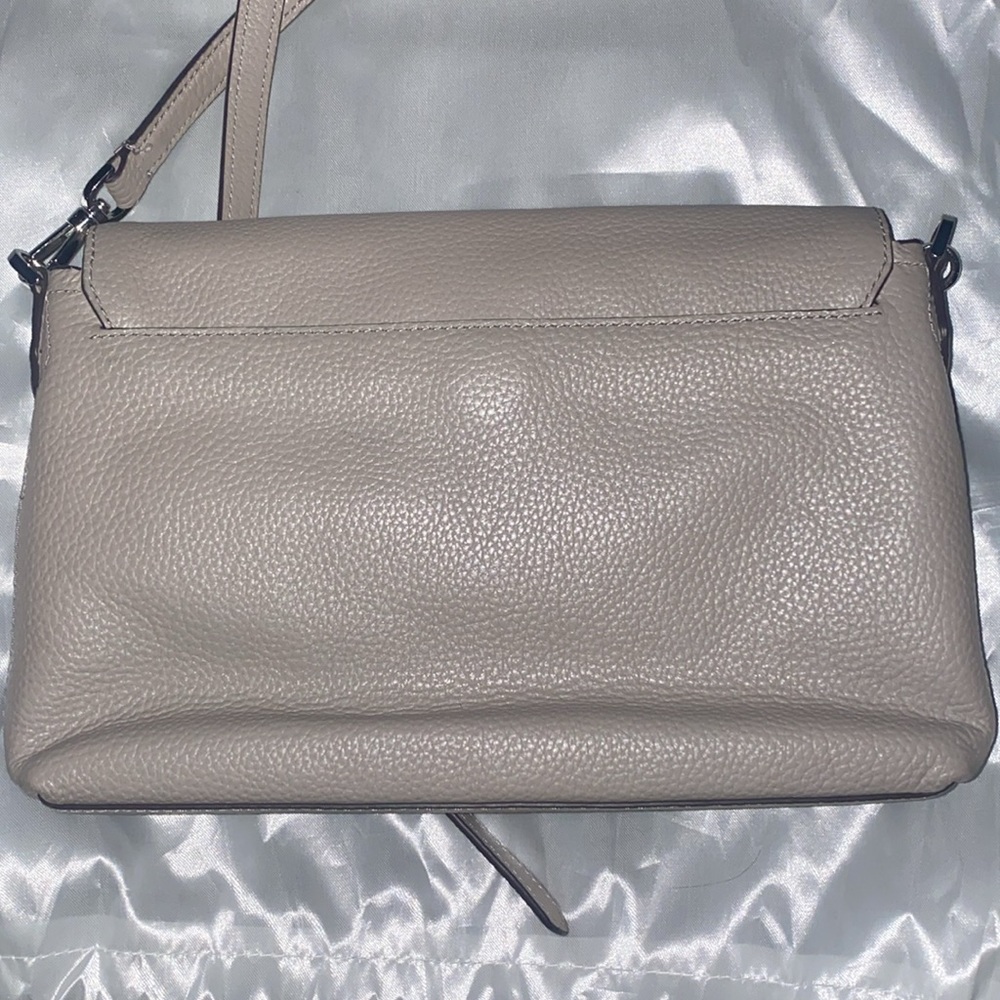 Kate spade New York pre-loved crossbody purse. 100%cow leather. No call outs - Picture 3 of 6